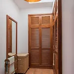 V Villa
