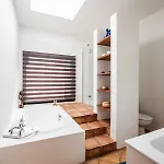Villa V *