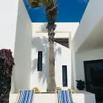 V Villa